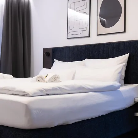 Hotel apartamentowy Bright 3*