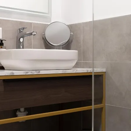 Hotel apartamentowy Bright 3*