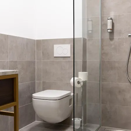 Hotel apartamentowy Bright 3*