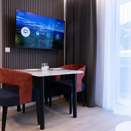 Bright Hotel apartamentowy 3*