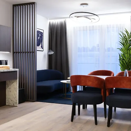 Hotel apartamentowy Bright 3*