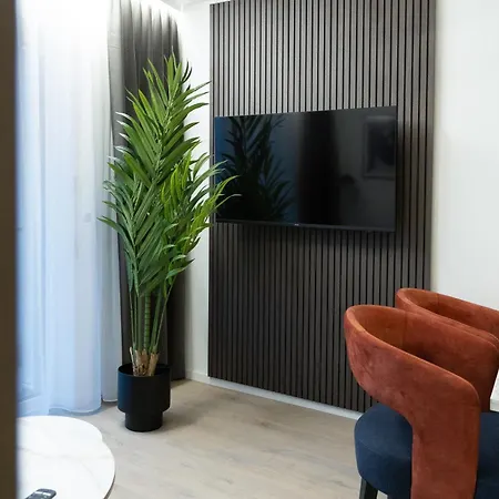 Bright Hotel apartamentowy 3*