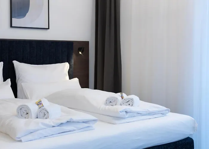 Bright Apartahotel 3*