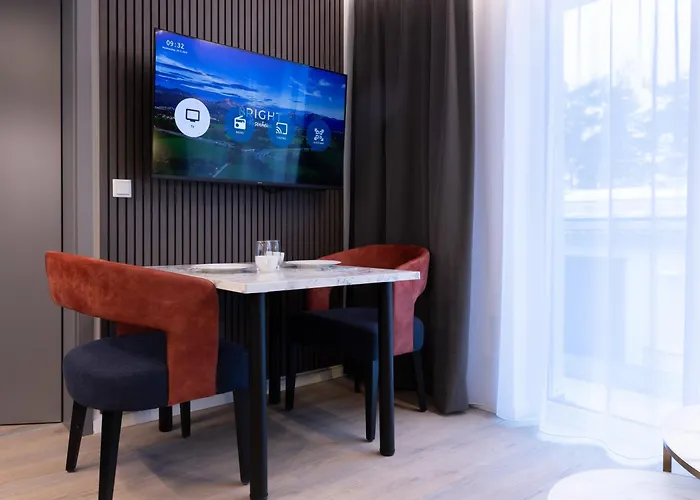 Bright Apartahotel 3*